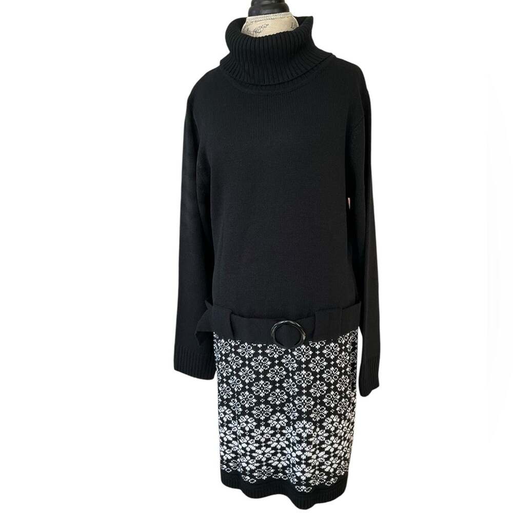 VENUS Womenโs Knit Sweater Dress Belt Geometrical Size 1X EUC